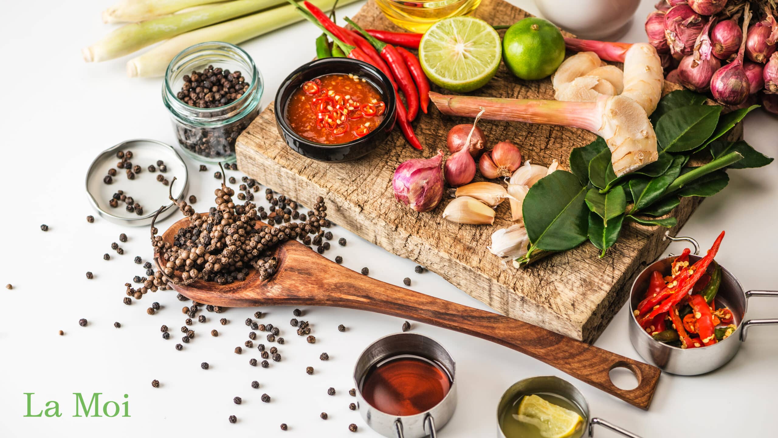 Thức ăn vị cay nóng là nguyên nhân phổ biến gây bệnh trĩ